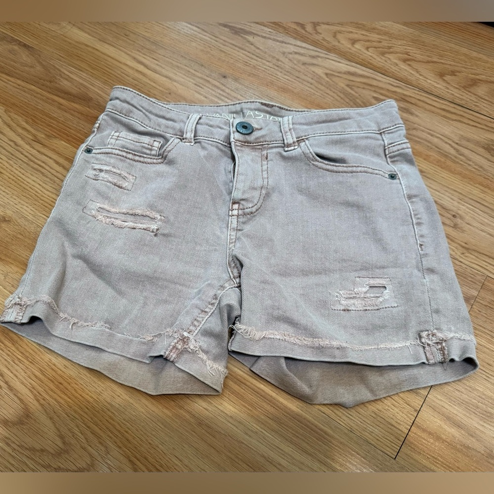Vanilla Star Shorts